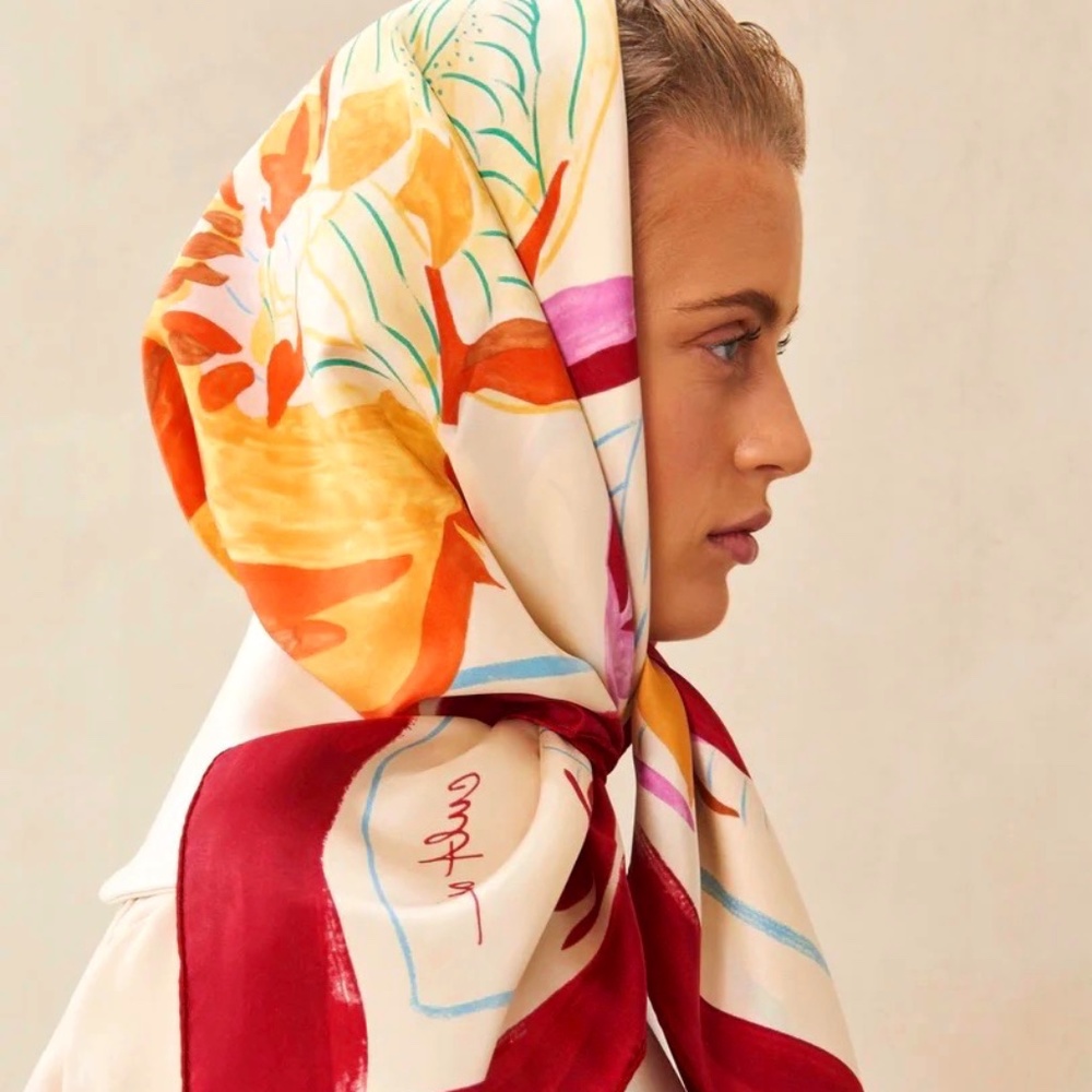 NWT CULT GAIA WATERCOLOR FLORAL 100% SILK SCARF